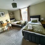Four Rose Cottage